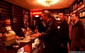 Sex appeal girlfriend Carmen chokes on a beef bayonet before being banged